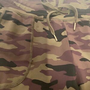 Ziya camouflage joggers.